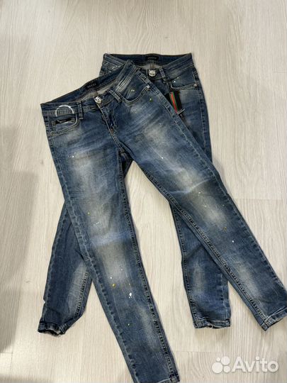 Джинсы разные