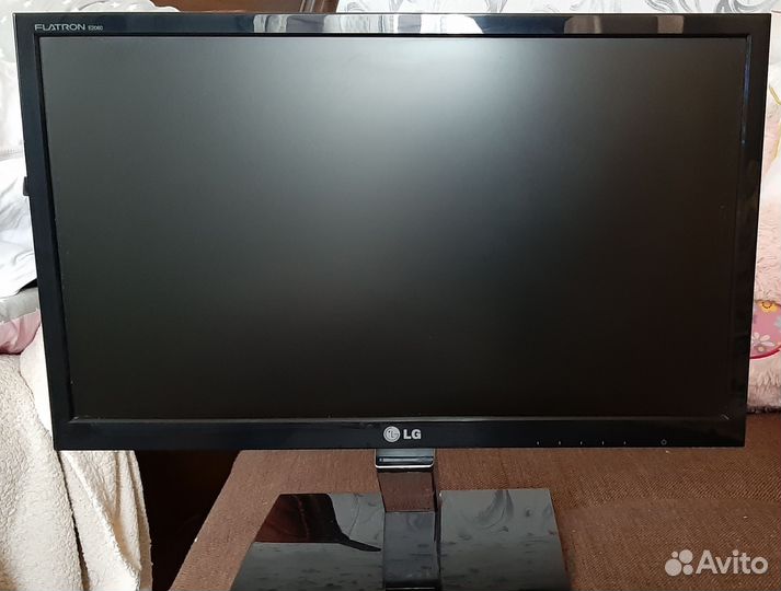 Монитор LG 20