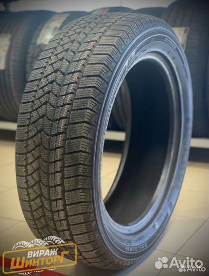 DoubleStar DW02 235/45 R18 94T