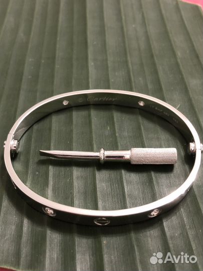 Золотой браслет картиерCartier