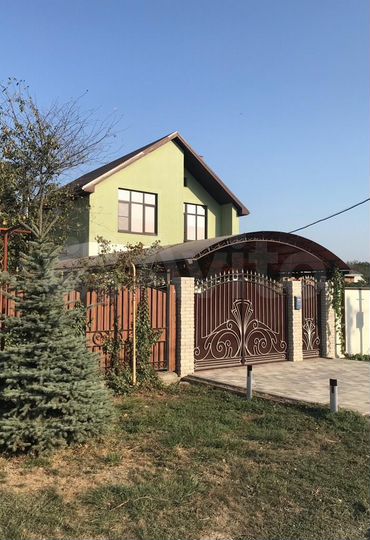 Дом 200 м² на участке 11 сот.