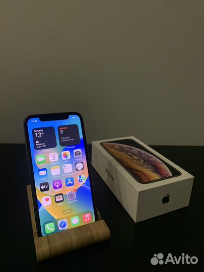 iPhone Xs, 64 ГБ