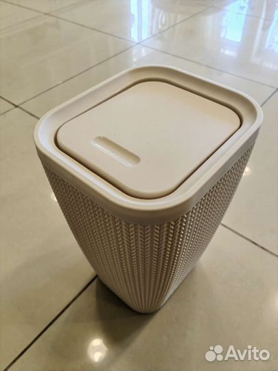 Ведро для мусора в ванную комнату