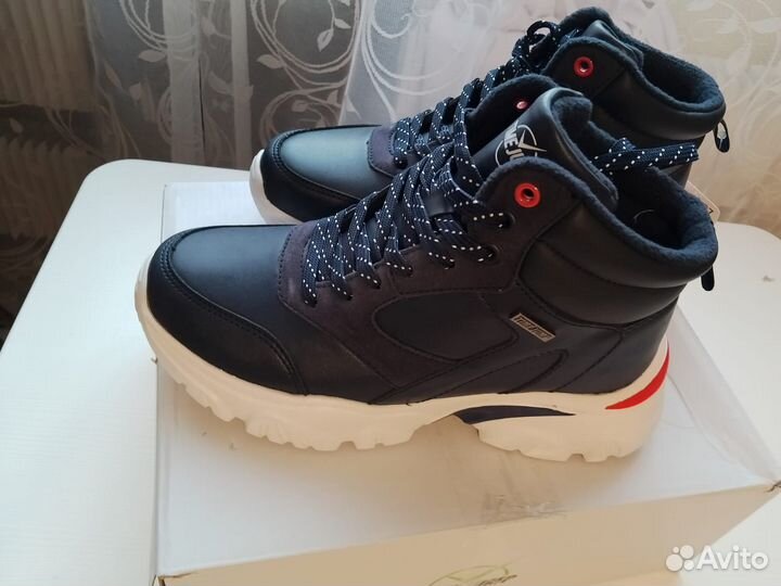 Ботинки новые 37 женские зимние