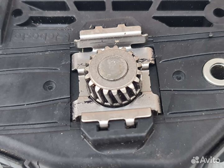 Новый мотор панорамной крыши Mercedes W213