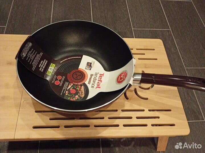 Сковорода вок Tefal 28см Tendance Brownie