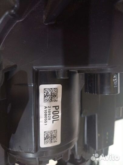 Фары левая правая kia Sportage NQ 5 оригинал