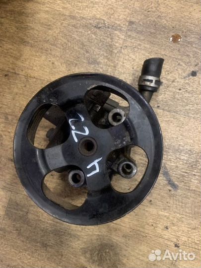 Насос гидроусилителя руля Toyota Corolla 4ZZ-FE