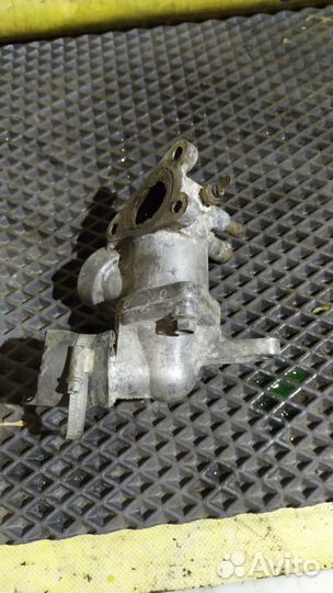 Корпус термостата Mitsubishi Galant