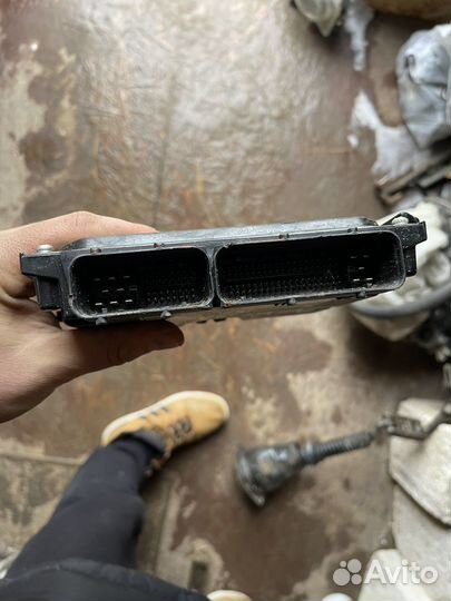 Блок управления двигателем mazda 6gg