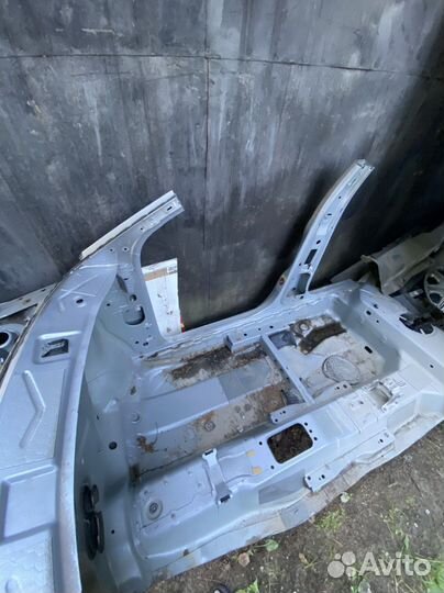 Четверть левая и правая Volkswagen polo 5