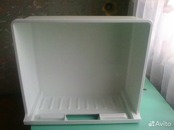 Ящик пластиковый для холодидльника