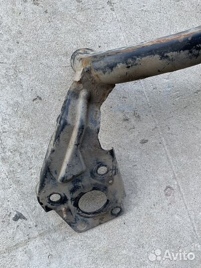 Балка передняя подрадиаторная Audi a6 c5