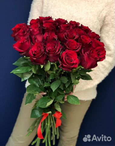 Букет из 25 красных роз Эквадор 60 см