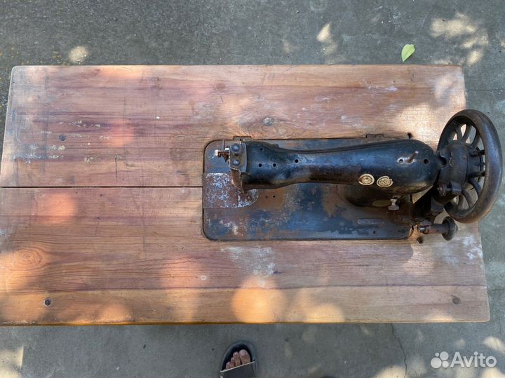 Швейная машина Singer