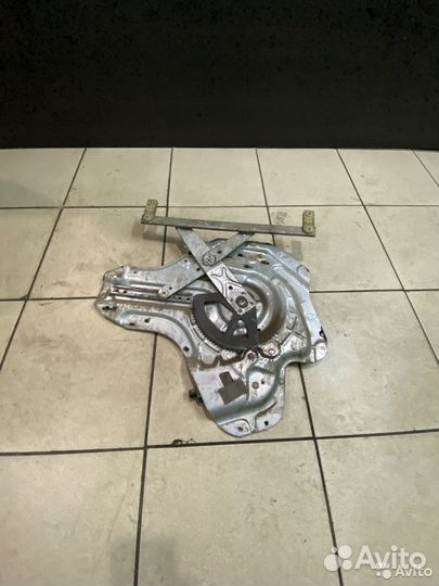 Стеклоподьемник задний правый (электро) Hyundai El