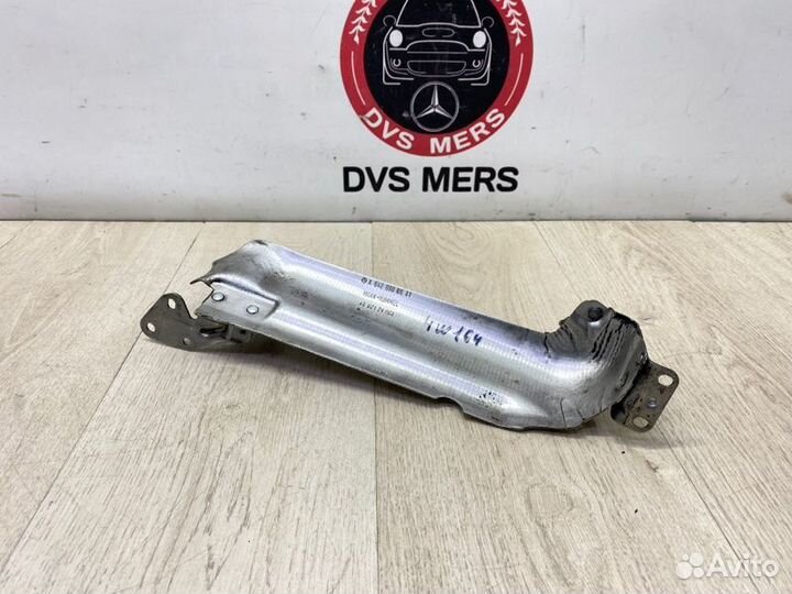 Кронштейн воздушного фильтра правый Mercedes Ml