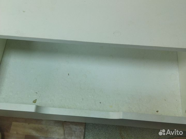 Шкаф с ящиком