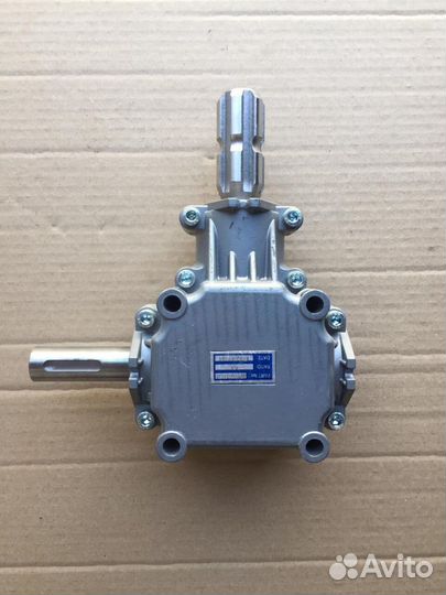 Редуктор угловой для навесного оборудования