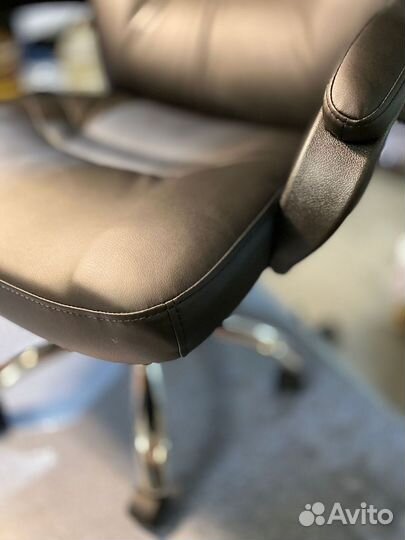 Компьютерное кресло