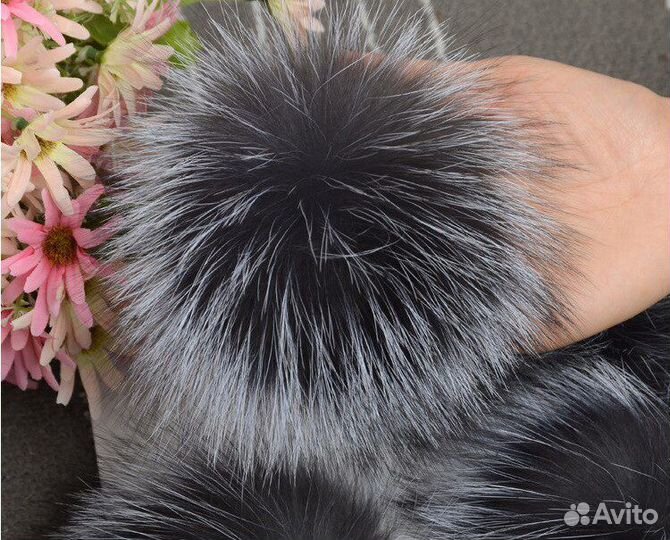 Меховые помпоны