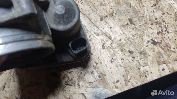 Дросельная заслонка Bmw 7