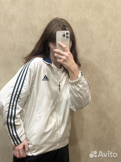 Белая винтажная ветровка adidas 00's