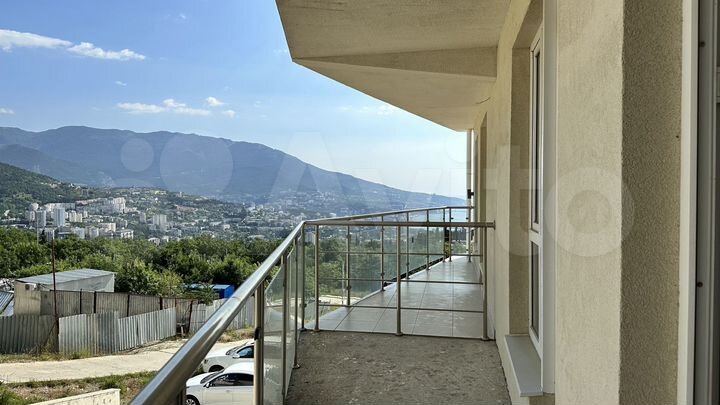 2-к. квартира, 57 м², 2/8 эт.