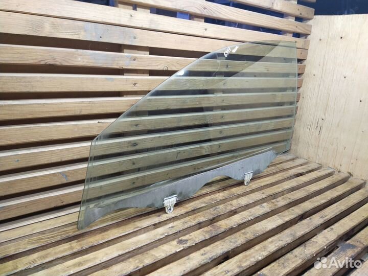 Nissan Teana J31 - Стекло переднее левое