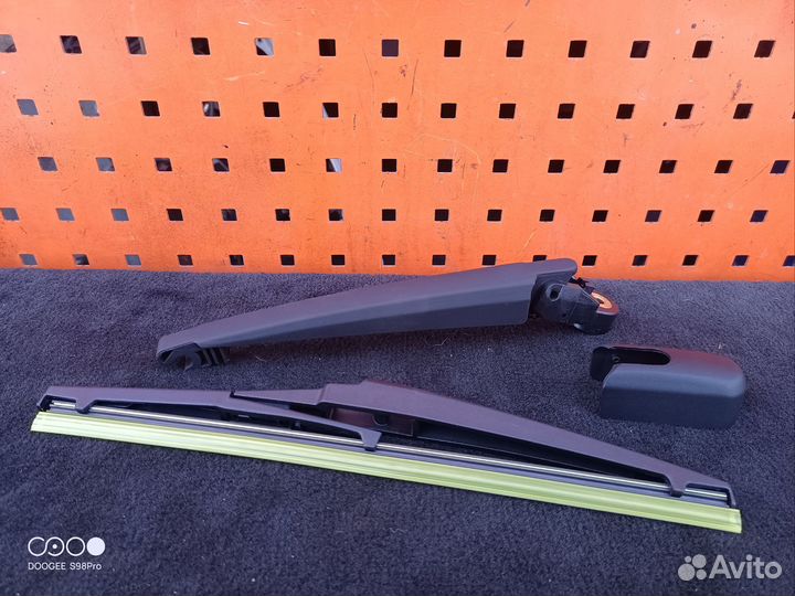 Дворник задний Toyota matrix