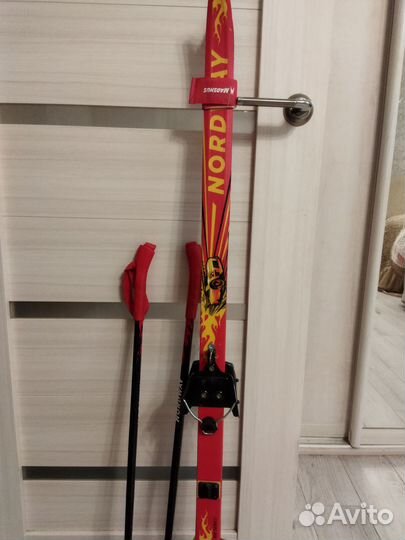 Беговые лыжи,120 см, р 30 с палками, Новые