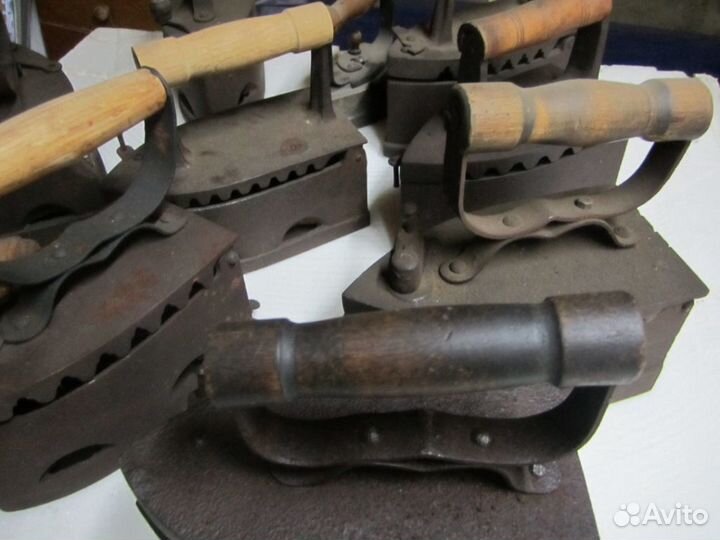 Утюг чугунный