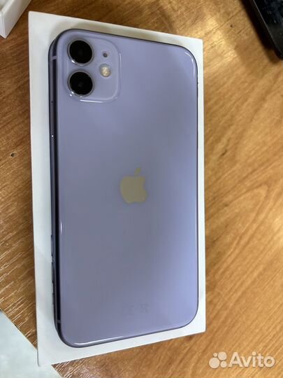 iPhone 11, 64 ГБ