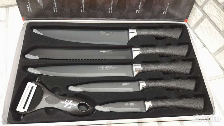 Набор кухонных ножей в кейсе новые