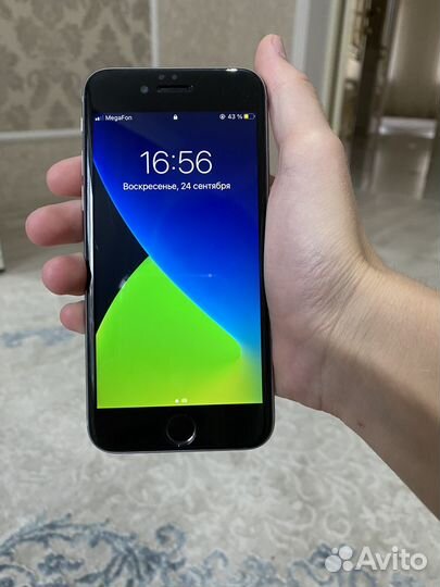 Телефон iPhone 6s