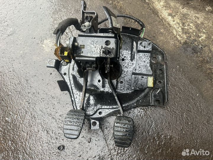 Педальный узел Renault Clio, Symbol МКПП