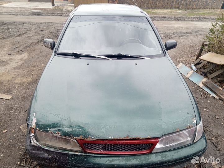 Nissan Almera 1.6 МТ, 1997, битый, 327 053 км