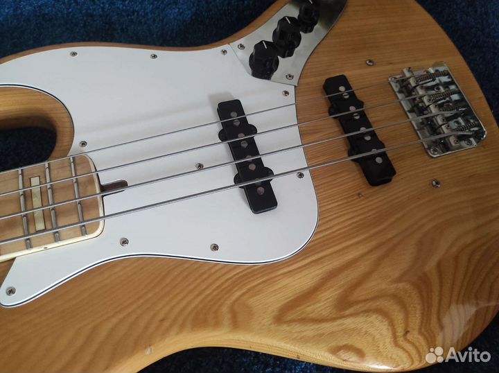 Бас гитара Aria