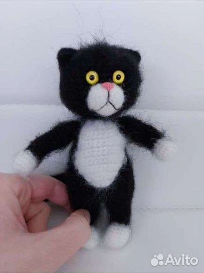 Кот Черный на Удачу, любой