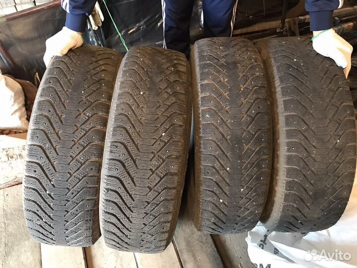 Goodyear UltraGrip Winter 225/65 R17