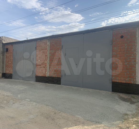 Гараж, > 30 м²