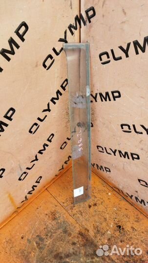 Ветровик задний левый Mitsubishi Pajero V75W 6G74