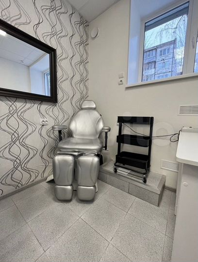 Сдаётся кабинеты в салоне красоты,для маникюра -пе