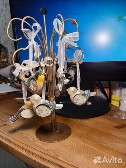 Семейное дерево, с птичками под фото