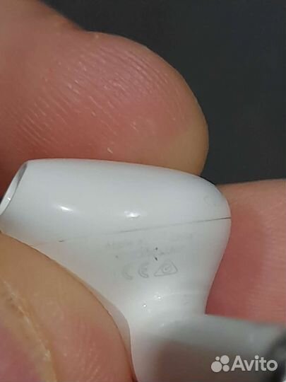 AirPods 2 кейс и правый наушник оригинал