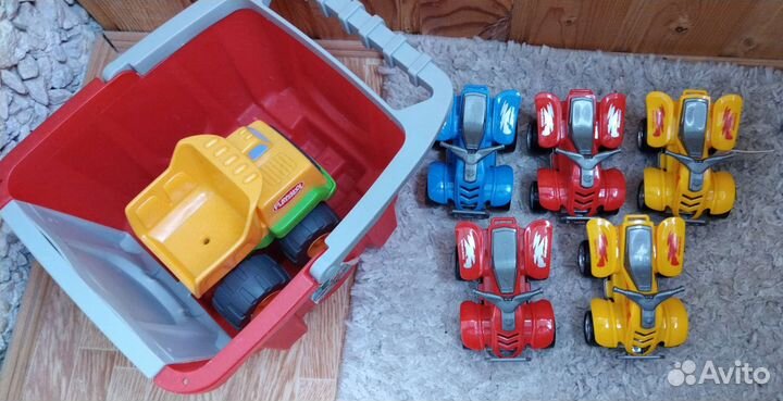 Инерционная машинка