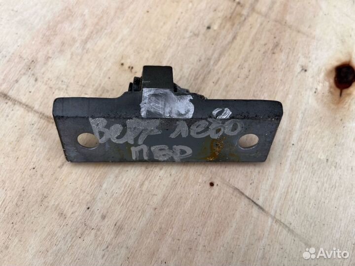 Петля двери передней правой BMW X5 F15 2015