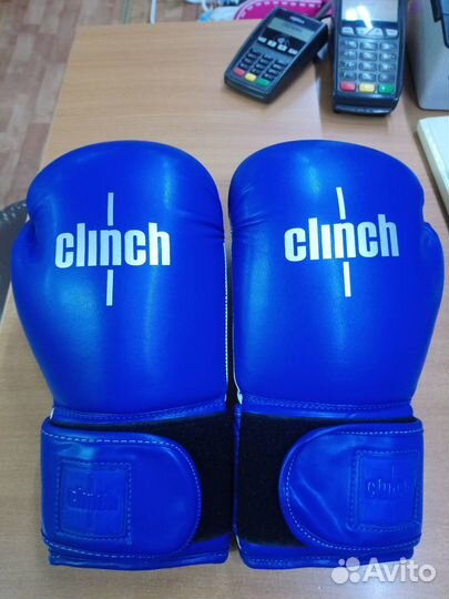 Перчатки боксерские clinch fight 2.0 сине-белые