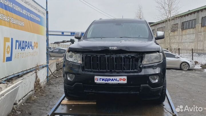 Пол багажника правая часть Jeep Grand Cherokee (WK2) 05108284AC