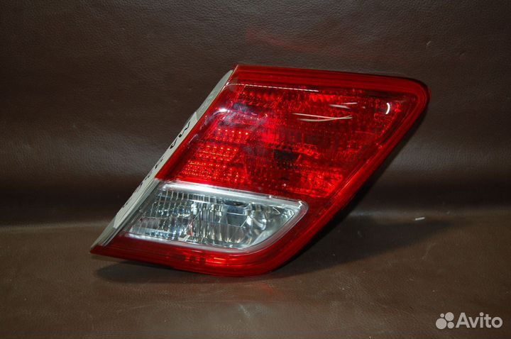 Фонарь внутренний правый - Toyota Camry XV40